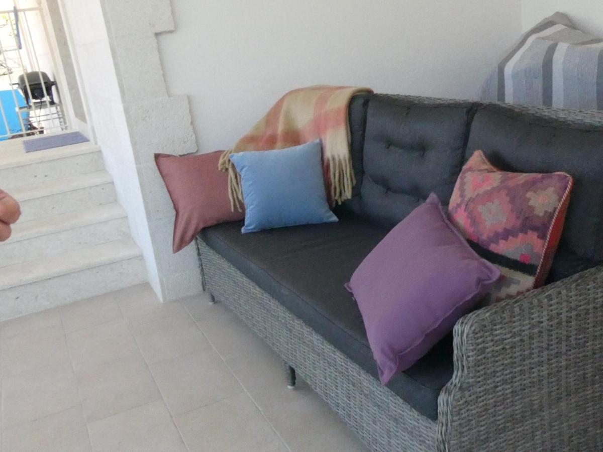 Villa More